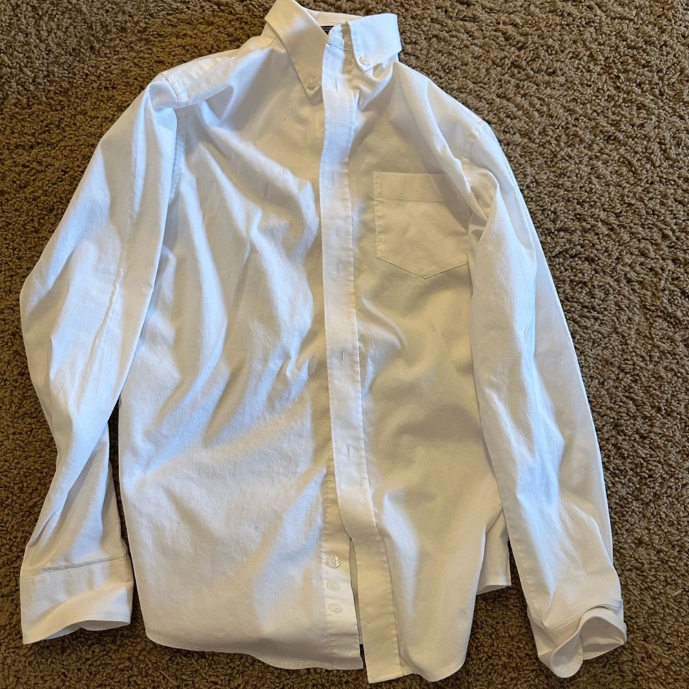 Izod Men's White Casual Button Down Shirt